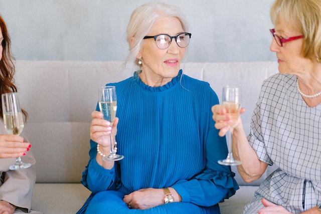 What to Wear to a Retirement Party